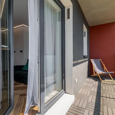 Rentplanet - Halo * Vratislav